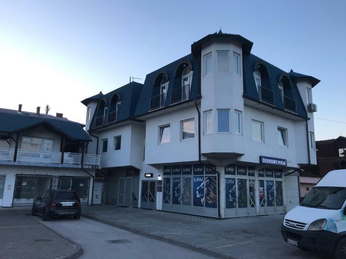 Grande Plus Apartment Dzungla Добой Екстериор снимка