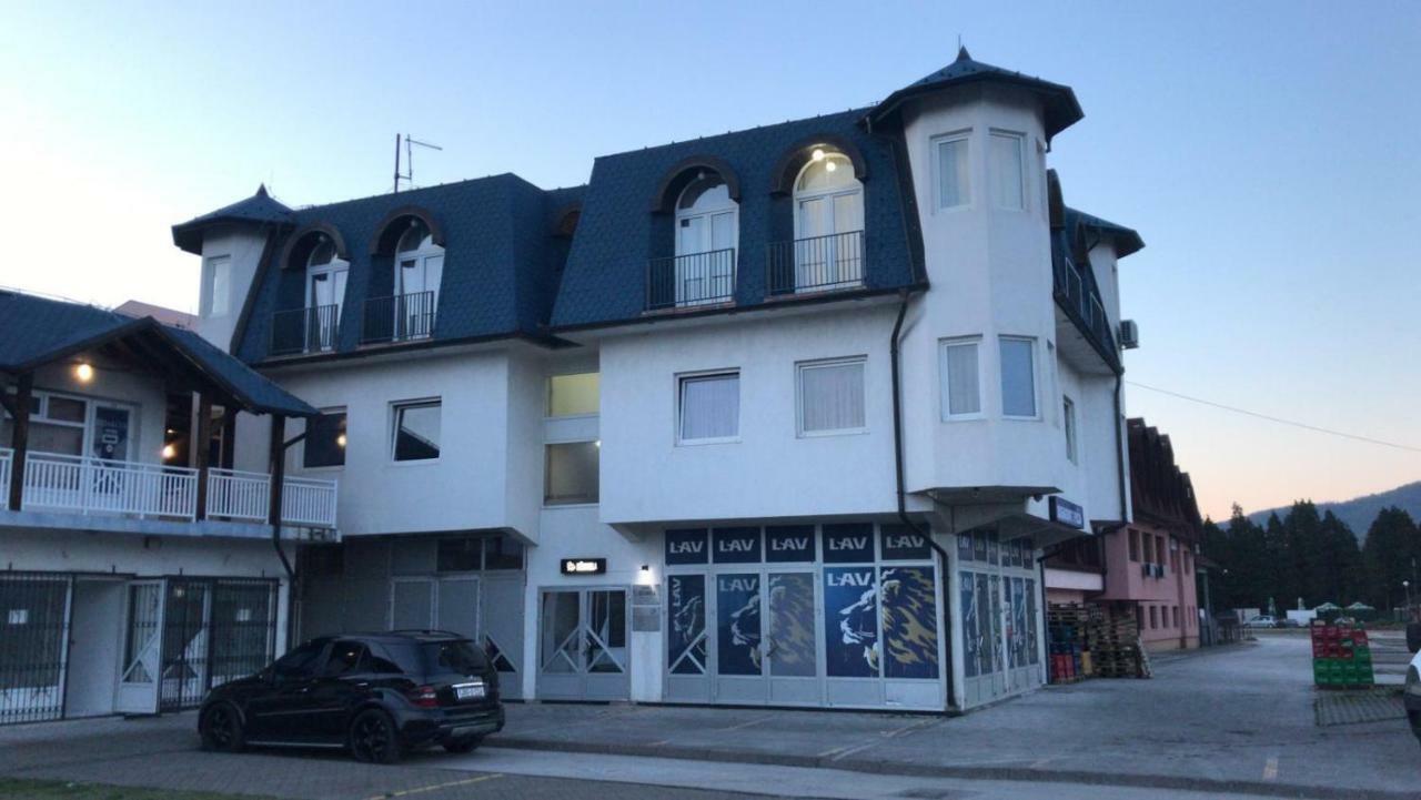 Grande Plus Apartment Dzungla Добой Екстериор снимка